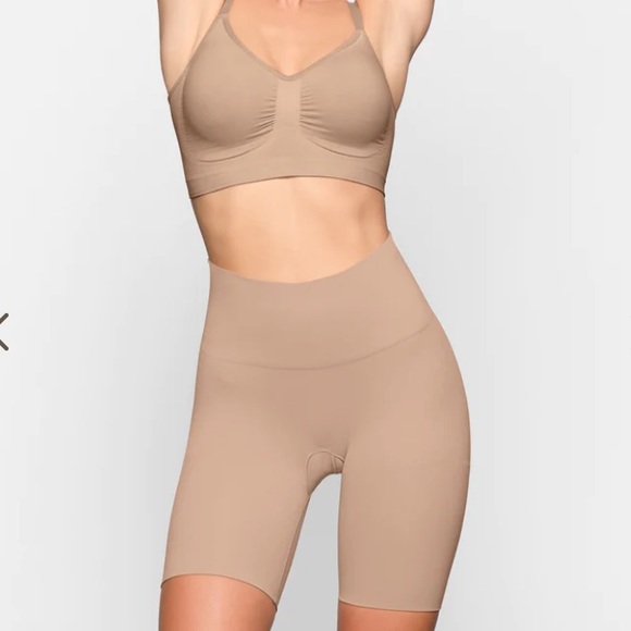 SKIMS NWOT Seamless Shorts Mid Thigh Butt Lifting Color Clay XXS, XS, S, M - Picture 4 of 11